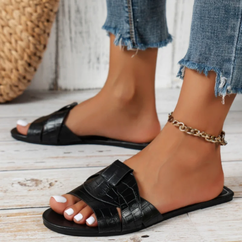 2024 Summer Women's Slippers Shoes Ladies Slides High Quality Sandals Womens Shoes Tongs Femme Fashion Design Beach Flat Slipper