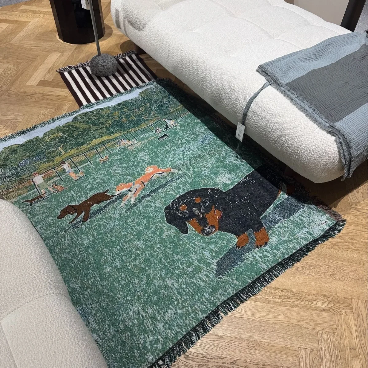 26 New Animal Sofa Blanket Cute Cat and Dog Home Decor Cover Cartoon Camping Blanket Picnic Mat Bedspread Aesthetic Tapestry
