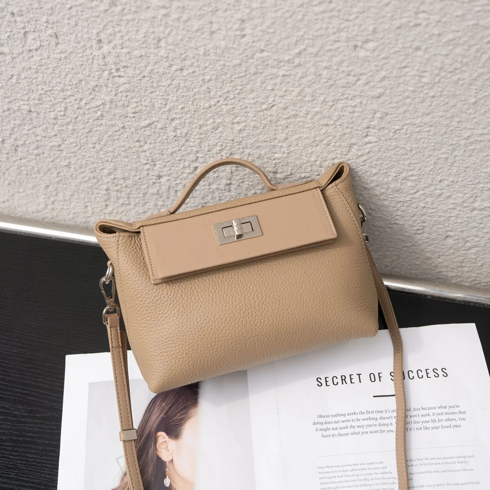 Cowhide Genuine Leather Luxury Handbags Female Crossbody Bags Shoulder Bag Women Bags New Fashion Bag 2026 New Luxury Small Bag