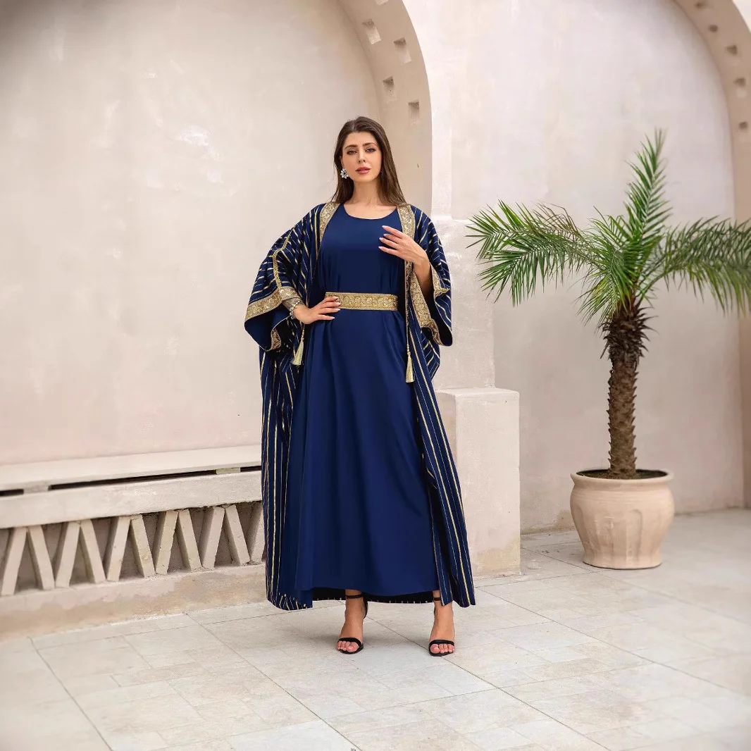 Modelos de venda quente, roupões muçulmanos transfronteiriços do oriente médio, ternos bronzeadores de moda de luxo leve, vestidos Abaiya Cw73231