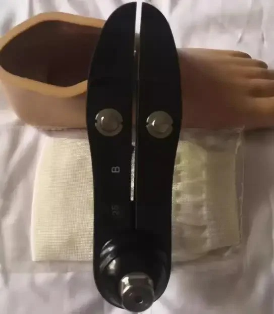 Carbon fiber energy storage foot plate for prosthetics High-quality foot plate accessories Polyureane foot plate Ankle joint