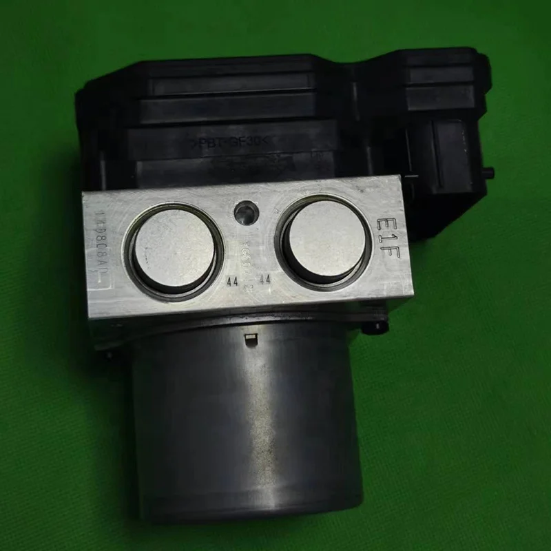 High Quality Abs Pump 589204R000