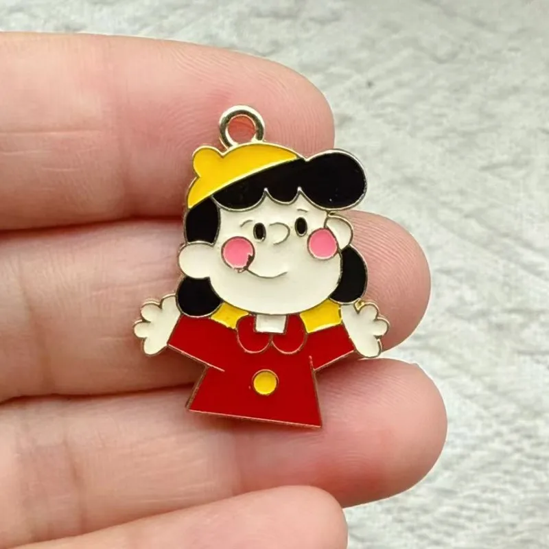 10 Stück Cartoon Snoopy Dekorationen Niedliche Legierungs-Anhänger Anime DIY Weihnachten Paar Kreative Mode Schmuck Accessoires Geschenk – Detail 11