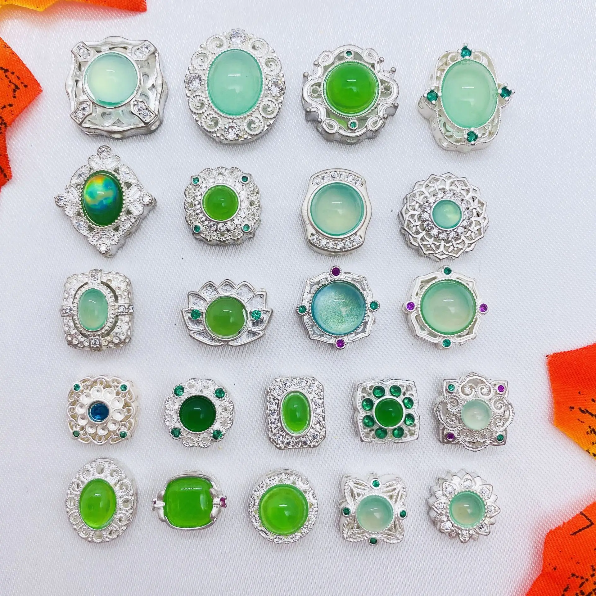 

7pcs Copper Plating Ancient Silver Inlaid Green Zircon Ring Face Loose Beads DIY Bracelet Necklace Bracelet Jewelry Accessories