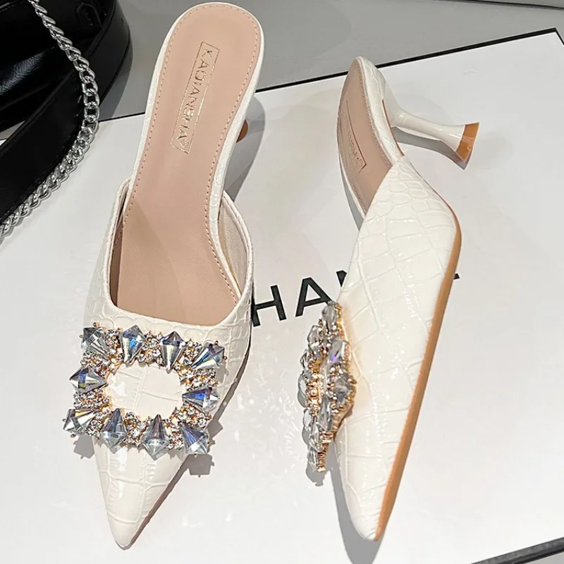 شباشب نسائية صغيرة الحجم 34-39 رأس مدبب جديد صنادل بكعب رفيع من حجر الراين أحذية باوتو الفرنسية الأنيقة للولائم