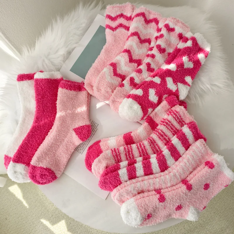

5 Pairs Ladies' Kawaii Socks Set Winter Thickened Love Stripe Cute Mid Tube Socks For Girl Plushed Warm Coral Fleece Floor Socks
