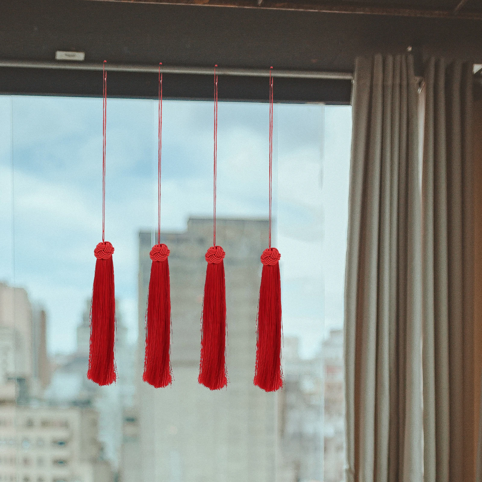 

10pcs Decorative Curtain Hanging Ball Tassels Diy Craft Decorations Keychain Tassel Pendant Home Decors Christmas Gift Tags