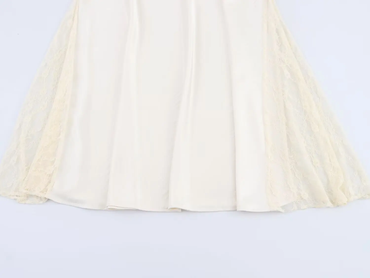 PB&ZA2025 Summer new lace patchwork satin skirt with wrapped buttocks and fishtail design slimming long skirt