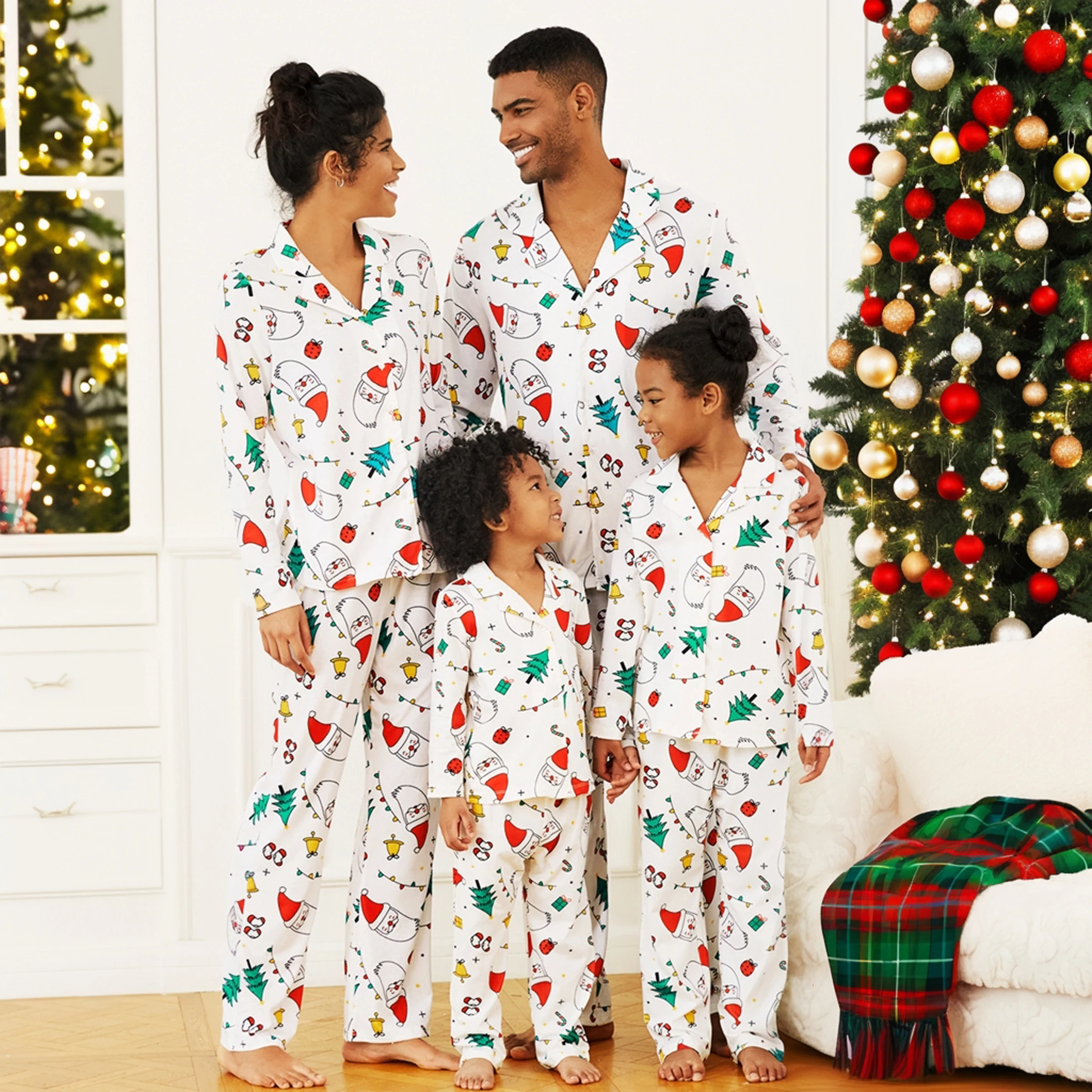 

PatPat Christmas Family Matching Colorful Festival Theme Print Long Sleeve Pajamas Sets