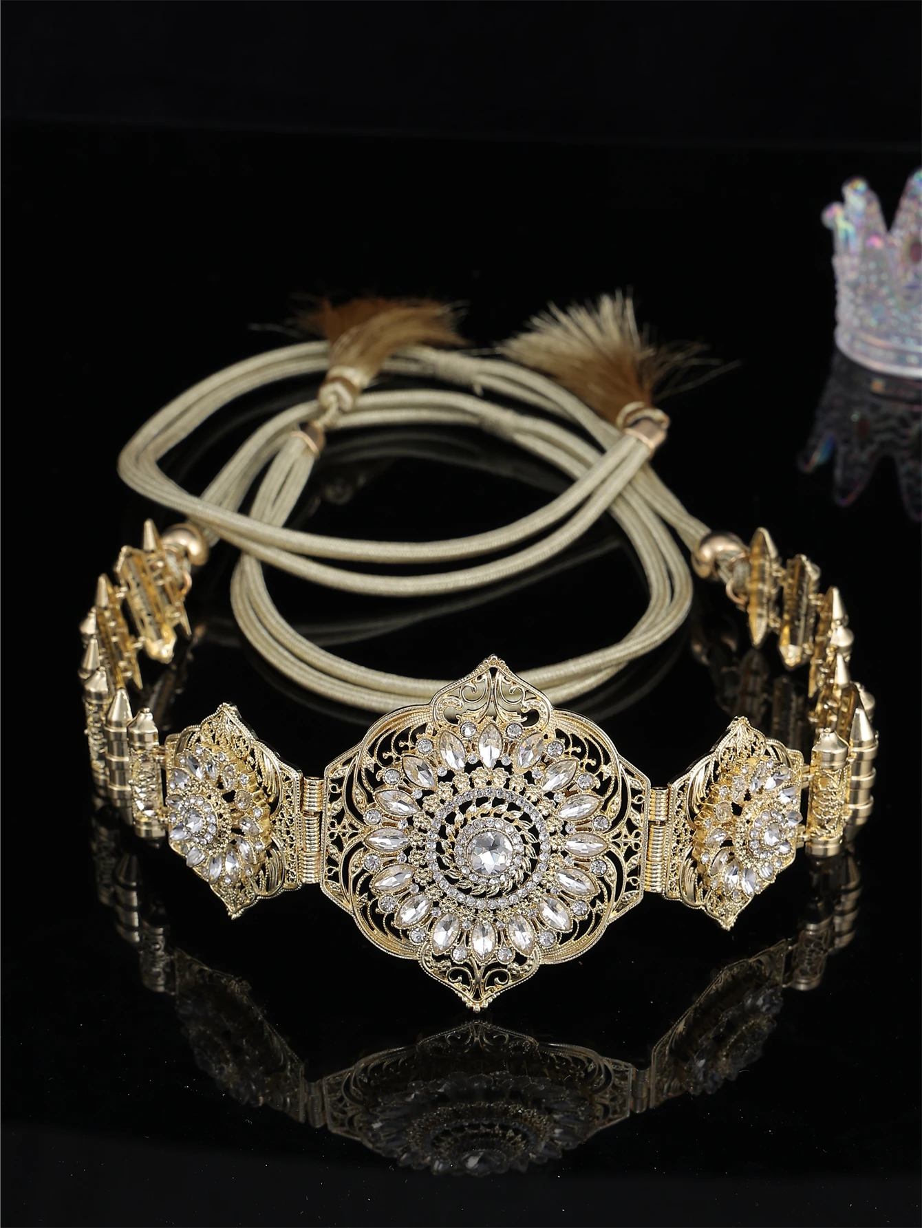 

Fringed straps designed long skirt chain Moroccan bride belt Algerian robes accessories A chatelaine inlaid with rhinestones