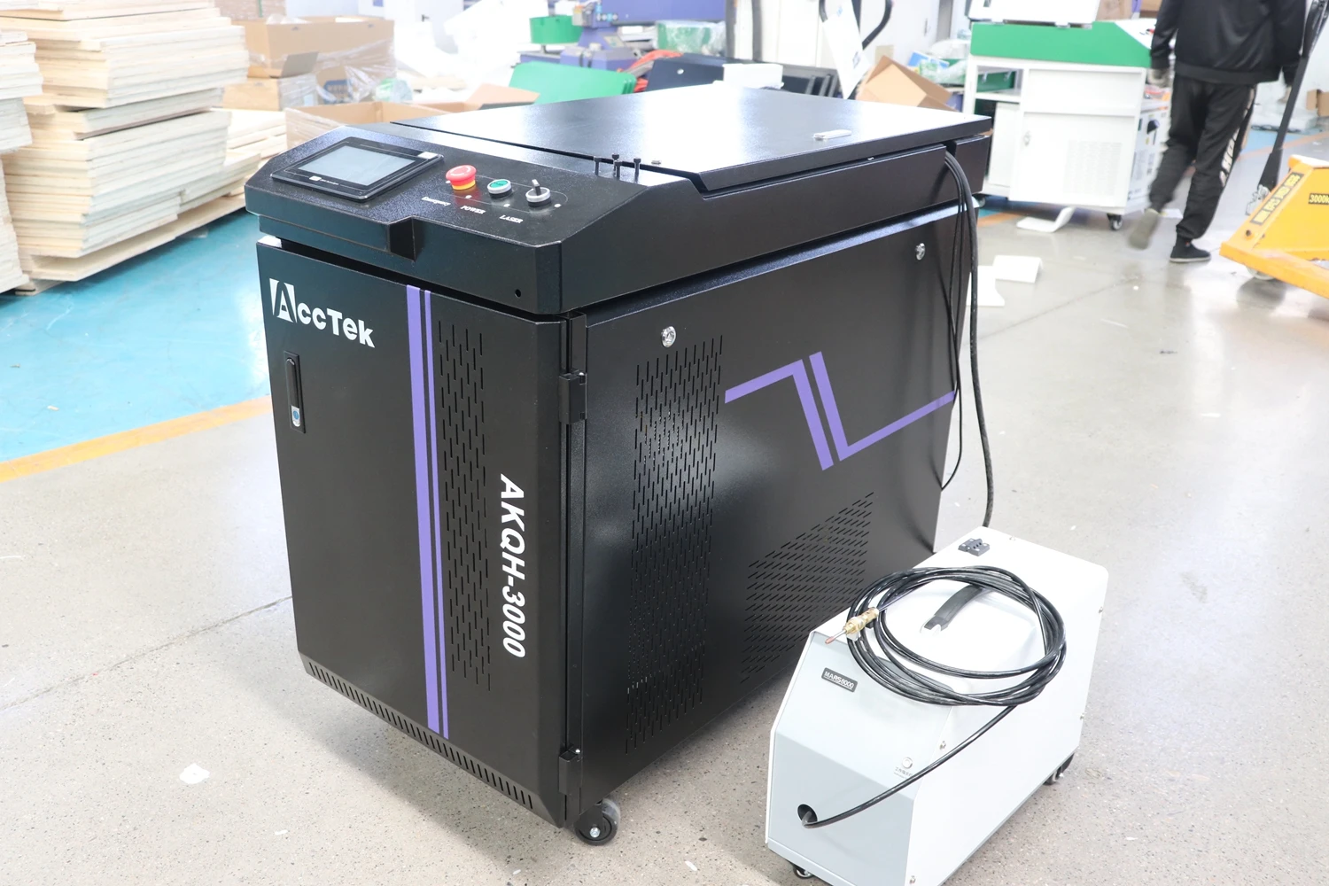 US Europe Stock Laser Welding Cleaning Machine for Car Industry Powerful 3KW Laser 4 in 1 Machine