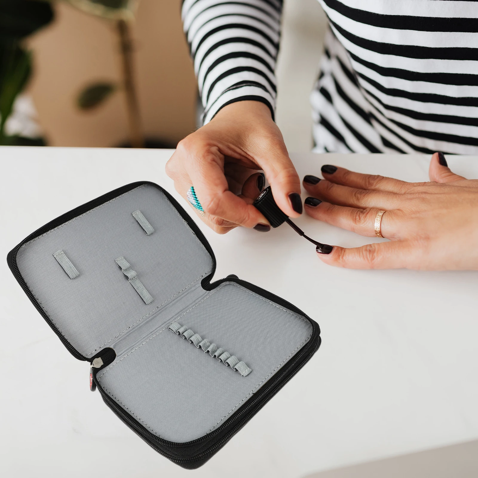 

Nail Manicure Tools Bag Lightweight Portable Large Capacity Storage Case for Pens Home Manicure Brush Holder Shop