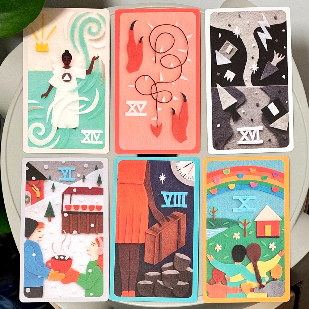 

Набор из 78 уникальных карт для гадания с ручной резкой из фетра, в жесткой коробке 12*7 см, The Craft Felt Tarot