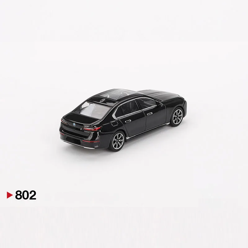 Diecast 1:64 Scale BMW i7 xDrive60 Pure Electric 7 Series Simulation  Alloy Car Model Static Display  Gift Souvenir Decration