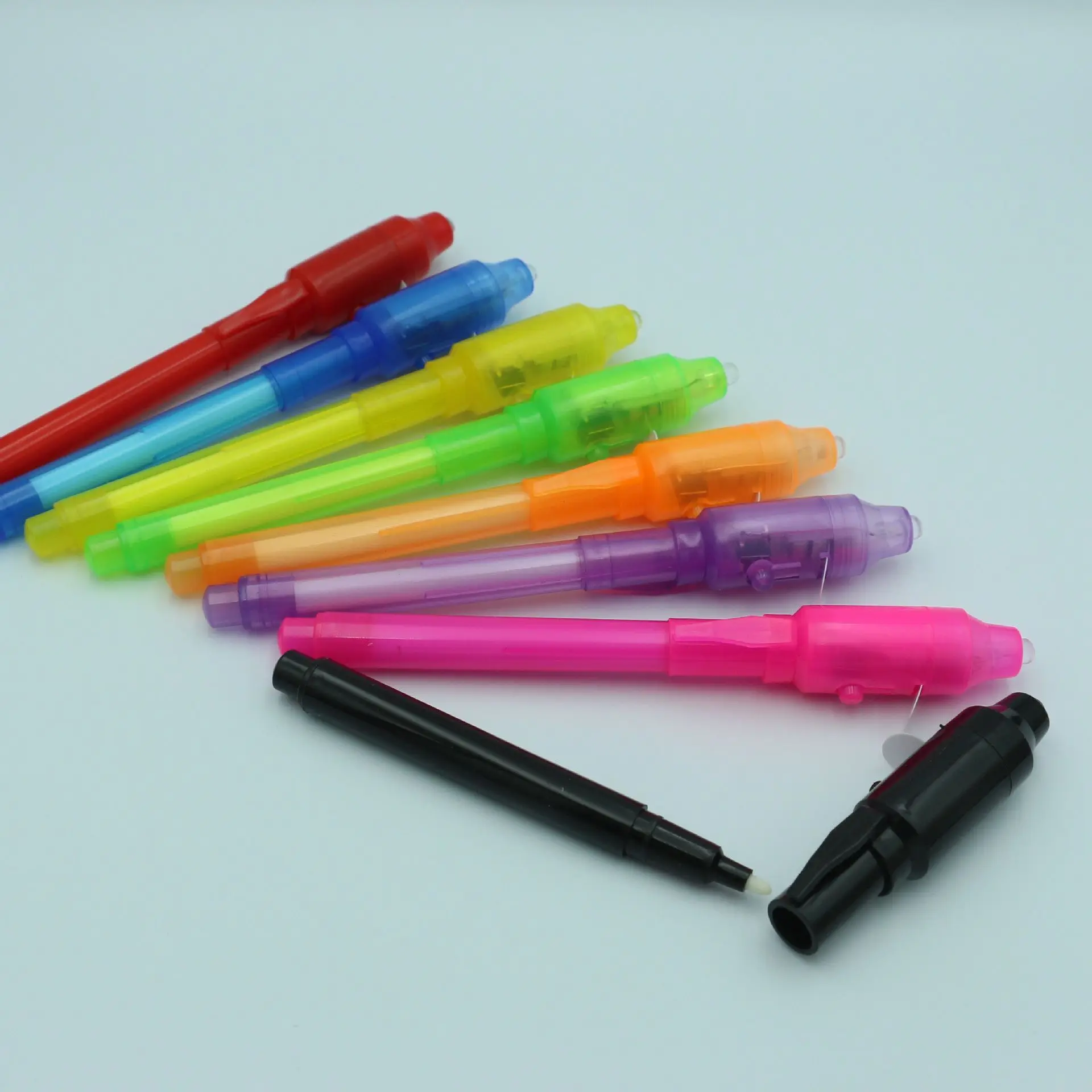 Creative Magic UV Light Pen Invisible Ink Pen Glow in the dark Pen with Built-in UV Light included the batteries