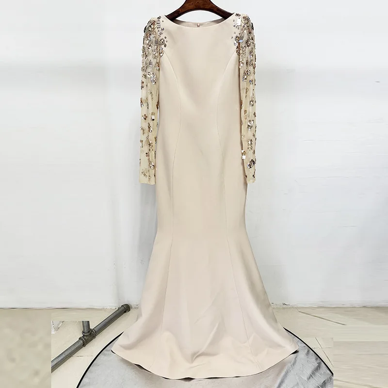 أحدث صيحات الموضة الفاخرة والرائعة شبكة الترتر الخرزة المطرزة بأكمام طويلة الرقبة المستديرة سليم صالح الخصر Cinched مساء اللباس