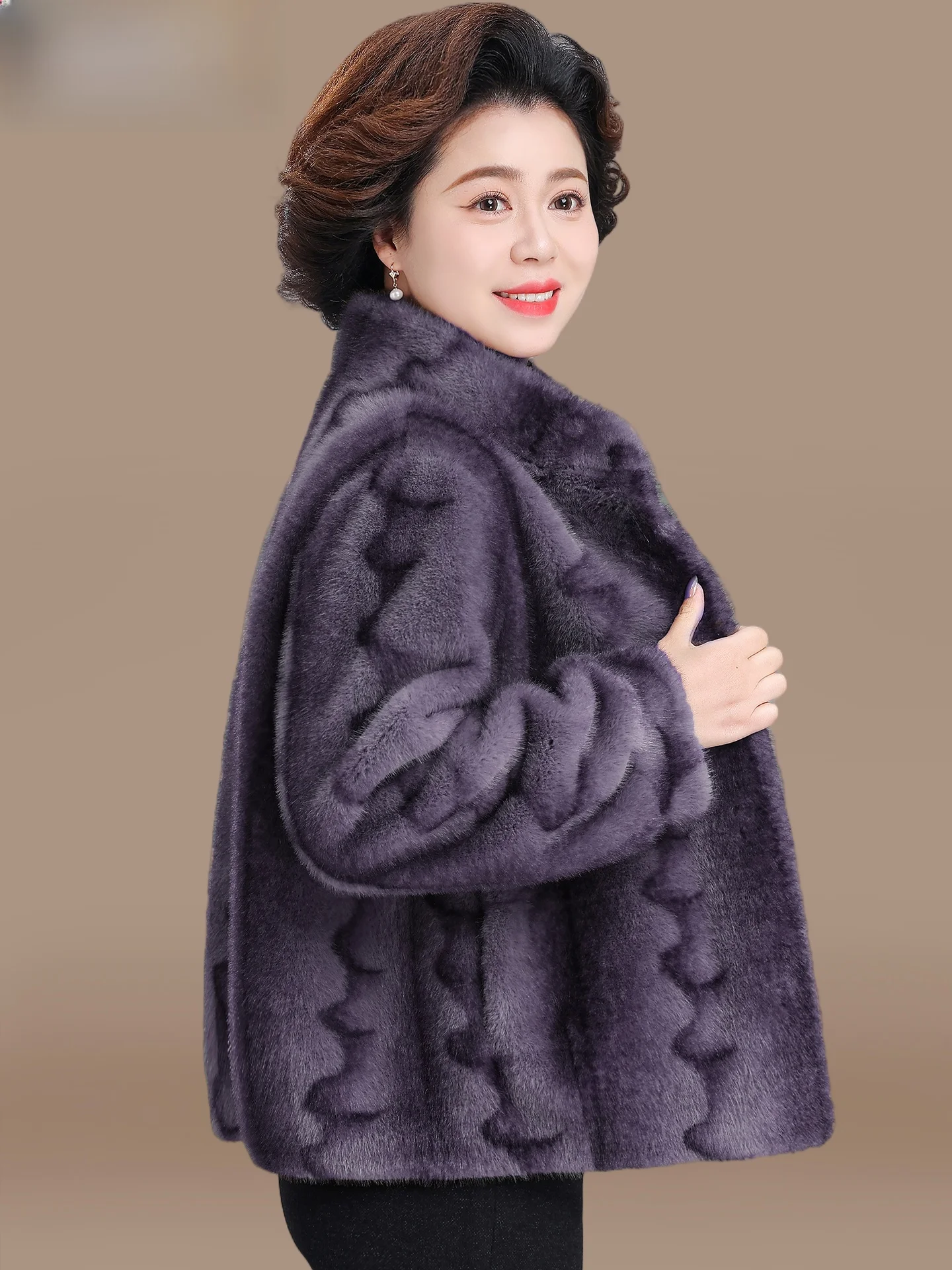 

Winter Faion Fur Coat Middle-Aged And ly Women's Clothing Warm Polyester Fiber Inteated Squirrel Fur Overcoat