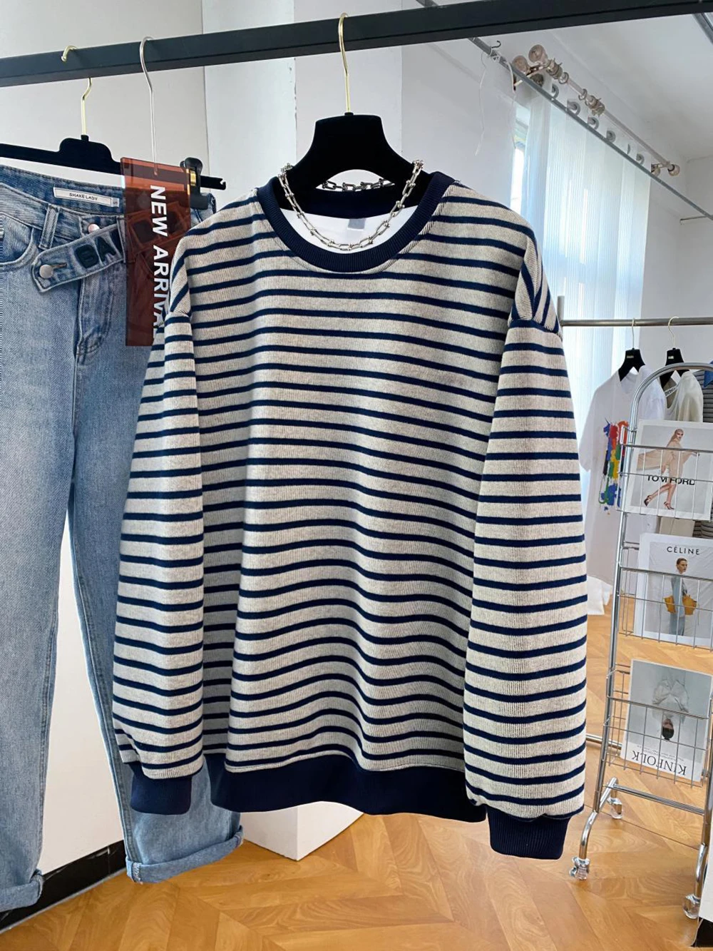 

Осенняя женская полосатая толстовка, корейский модный свободный пуловер, повседневная уличная одежда с круглым вырезом, мужской универсальный топ большого размера M-4XL