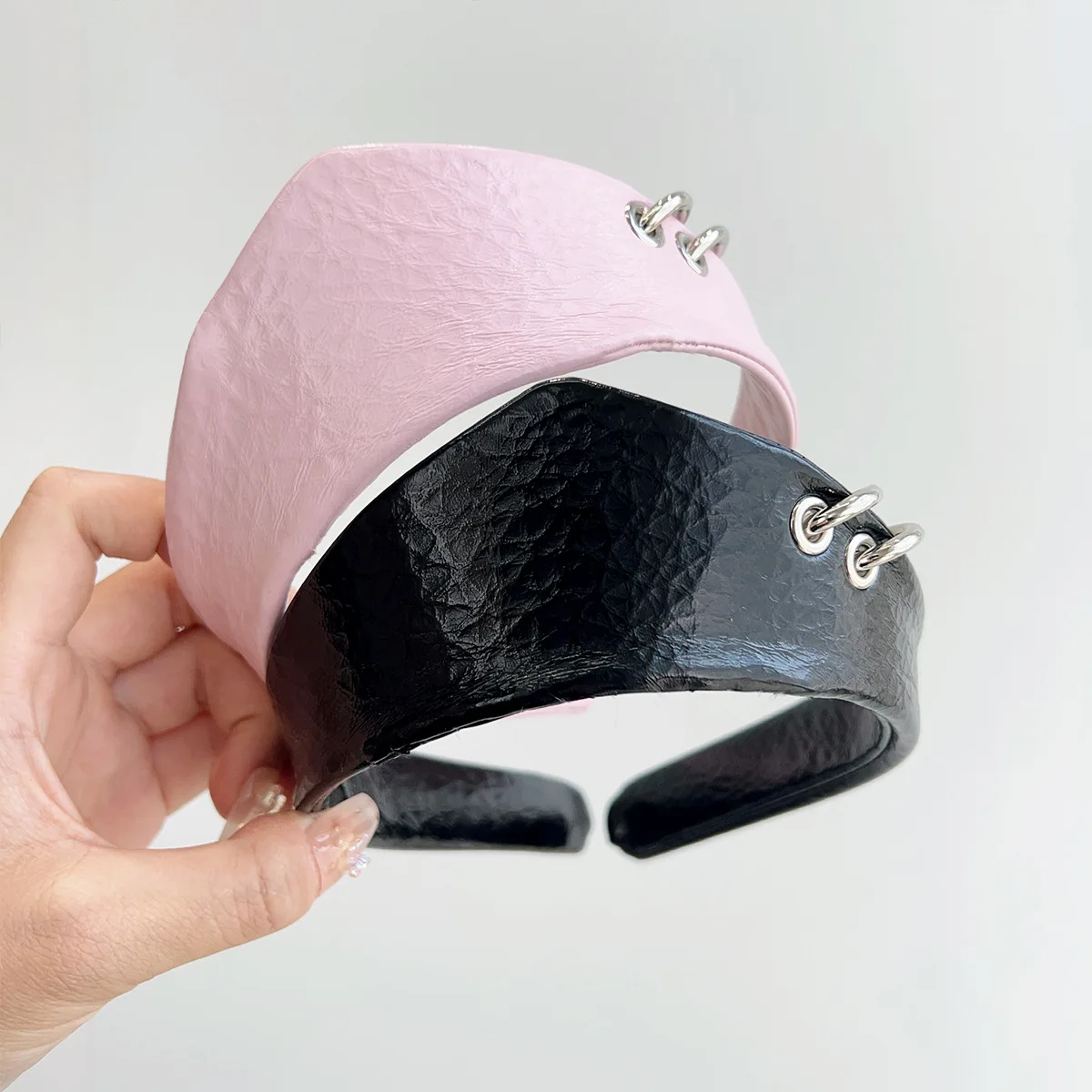 

European and American New Retro Leather Circle Headband Hair Accessory