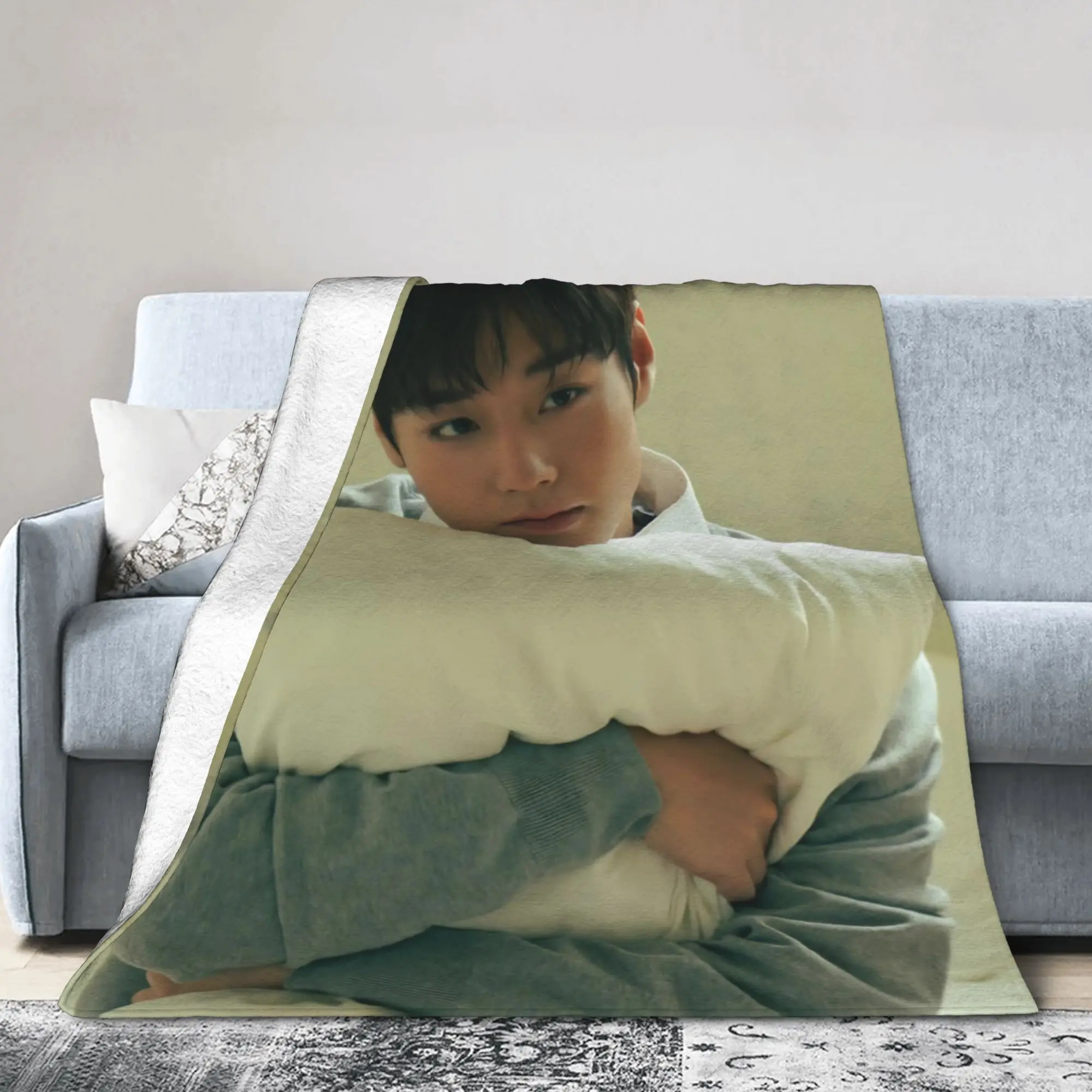 Korean    Singer P-Park Ji-hoons Knitted Blankets Flannel Throw Blanket Airplane Travel Personalised Soft Warm Bedspreads,