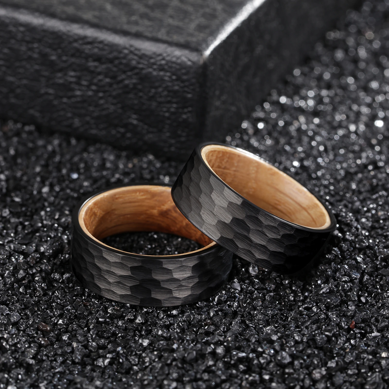 1pc 8mm Black Tungsten Hammered Ring Whiskey Barrel Rings for Man Engagement Wedding Ring, For Daily Wear, Gift For Party Holid