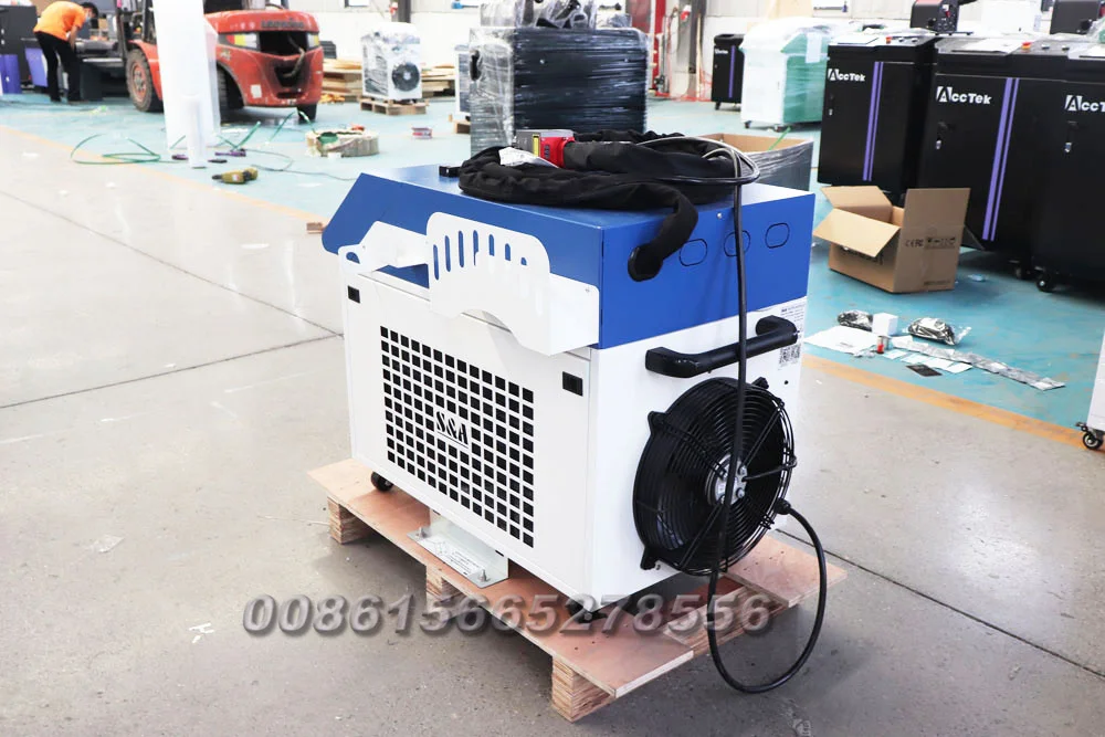 Hot Sale JPT Max Mopa Lazer 300w Water Cooling Mini Fiber Backpack Laser Rust Removal Cleaning Machines