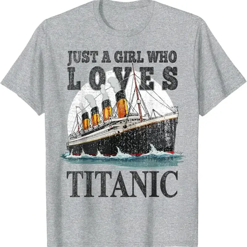 camiseta-feminina-com-estampa-de-navio-so-que-com-a-inscricao-'just-a-girl-who-loves-titanic'