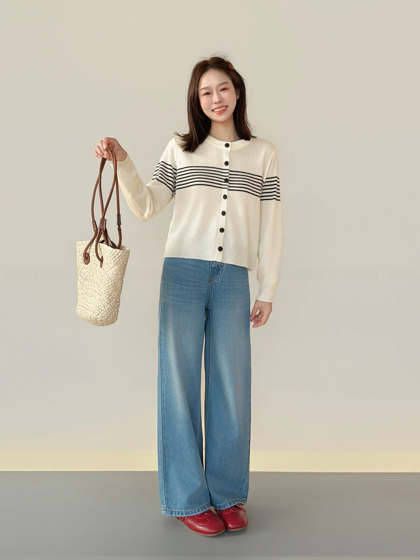 

Slim Fit Long Sve Women's Knitted Sweater Mixed Wool Blend Striped Color Blo Spring 2026 Casual round Ne Button up