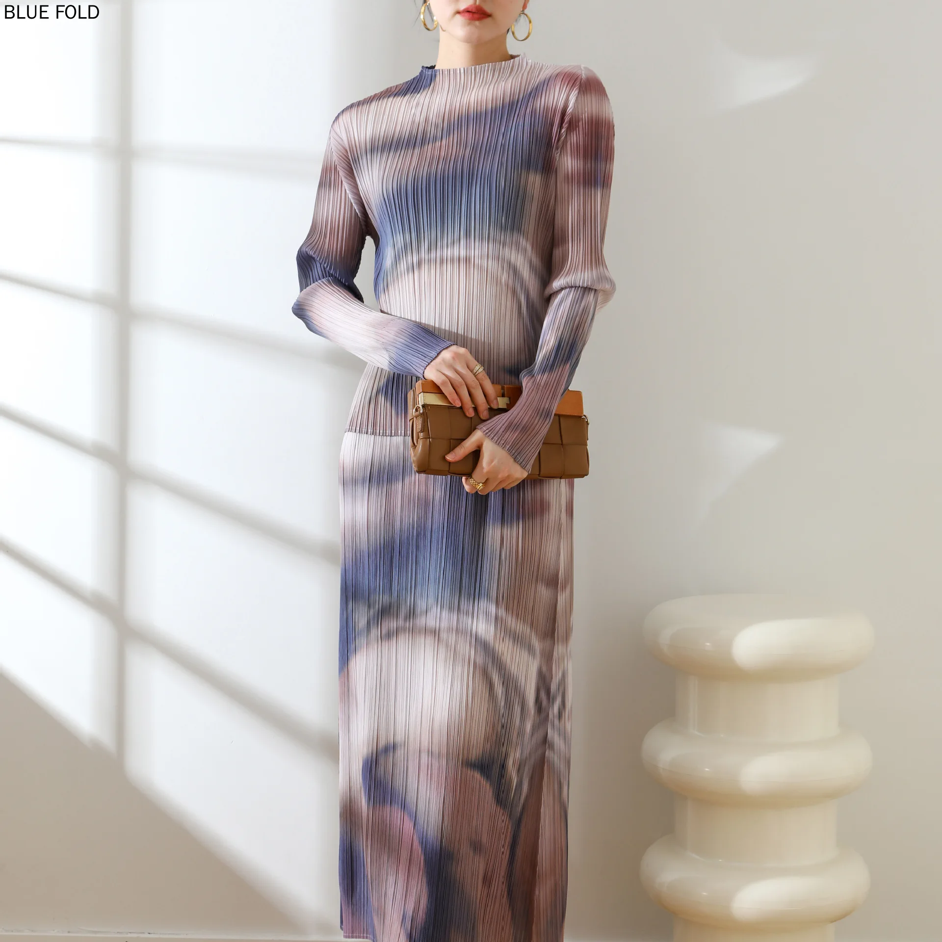 Miyake Pleated Skirt Set, High-End Printed Temperament, European and American Style, Early Spring, New Style  2 Pcs Sets