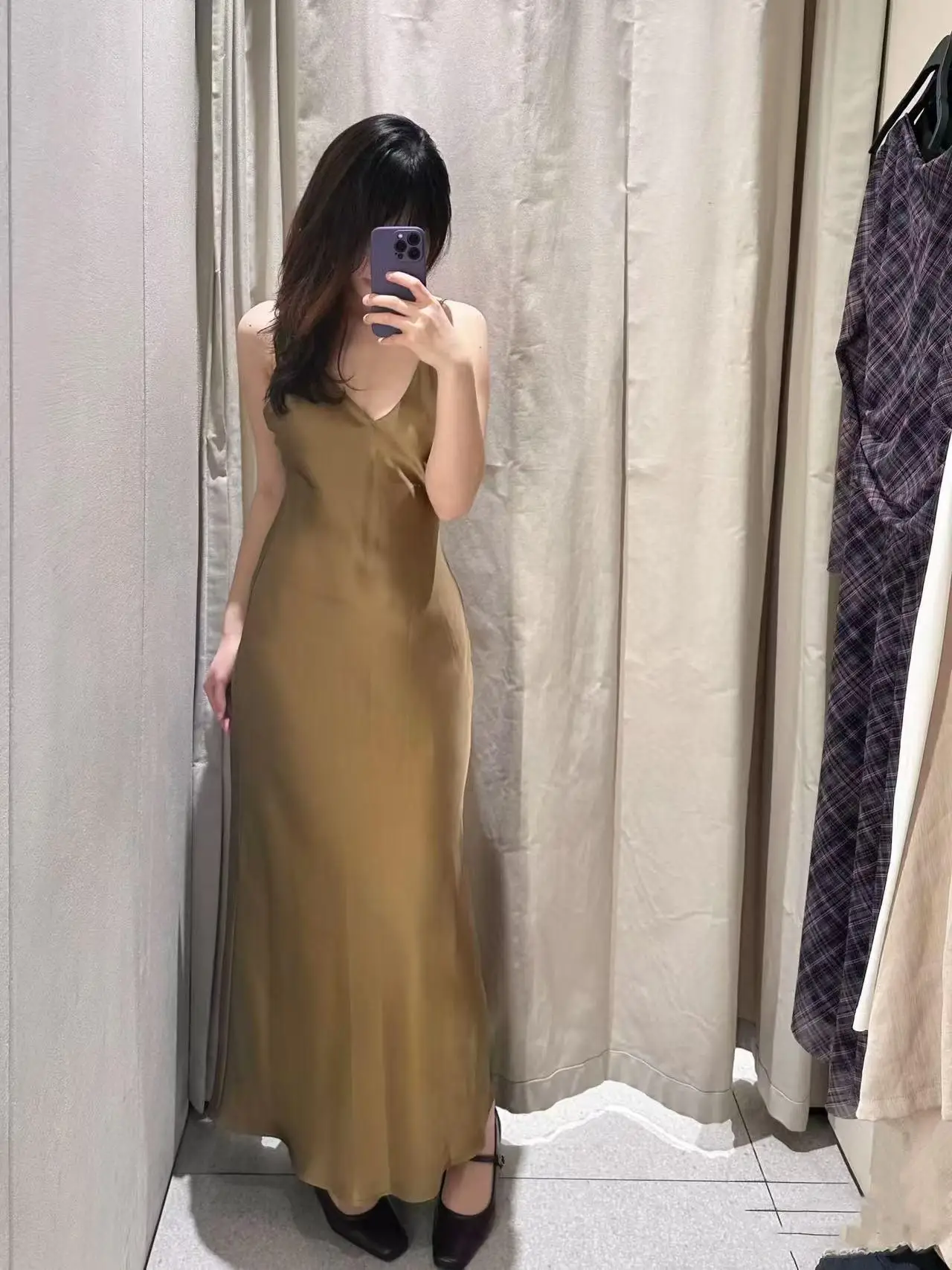 Spring Summer 2025 New Arrival Women's Commute High-End Silk Satin Bal V-Ne Dr Korean Sle Long Skirt without Sve