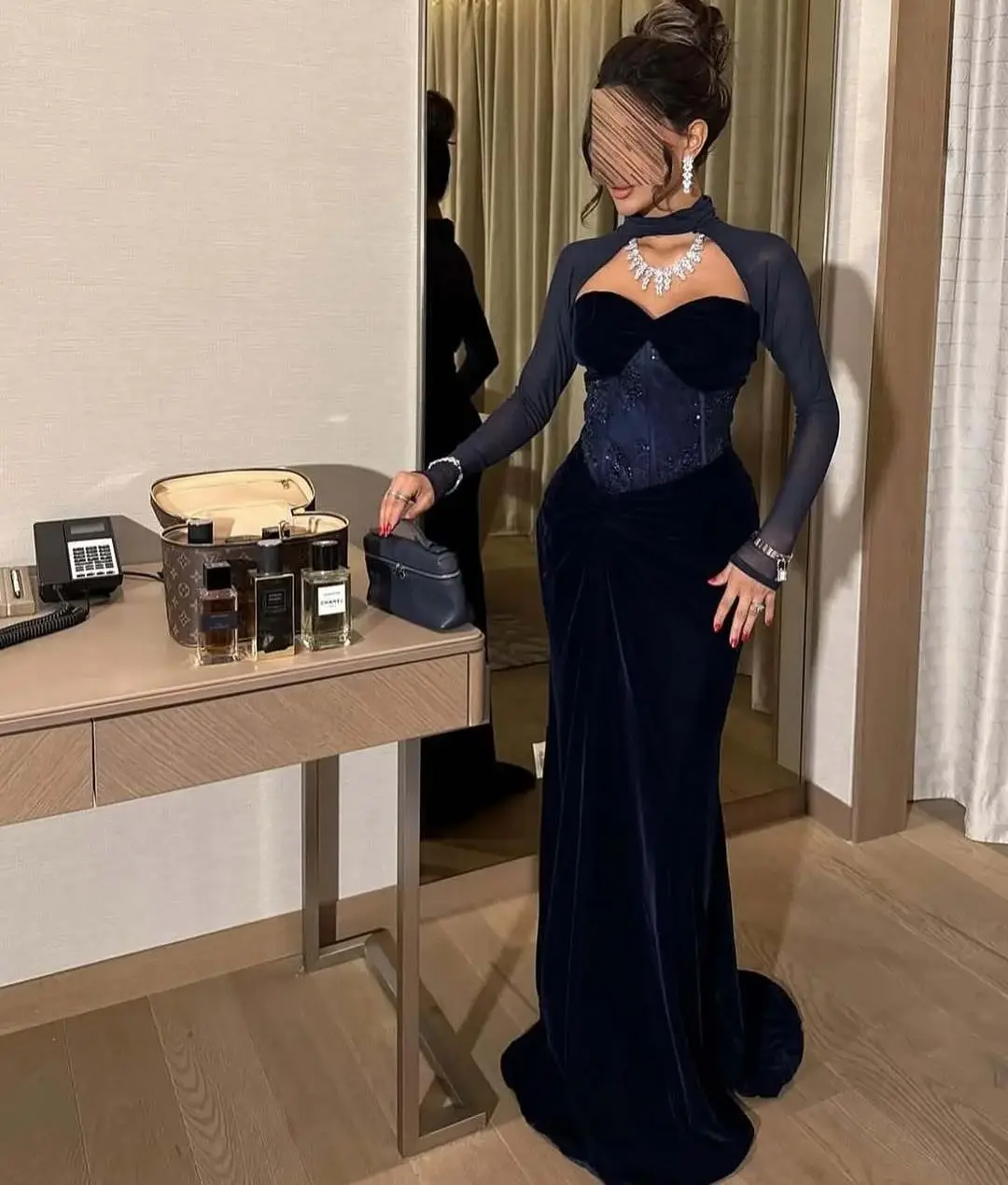 

Vintage Blue Sequins Beaded Evening Dresses Dubai Long Sleeves Prom Dresses Party Gowns Long Pleated Wedding Dress customized