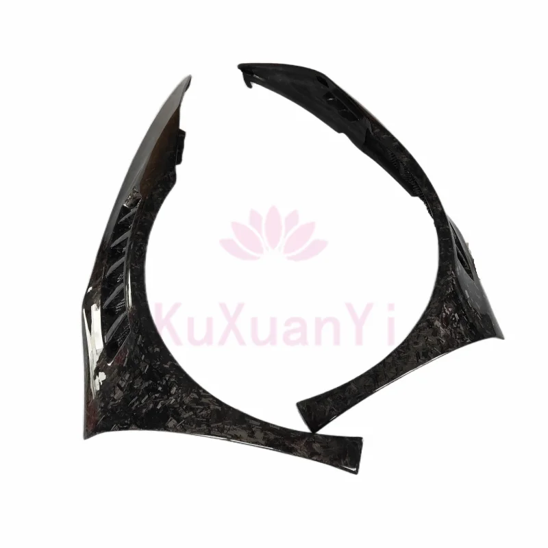 

A Pair of High-quality Dry Carbon Forged V-style Perforated Mudguards for the Lamborghini Huracan LP580 LP610 Body Kit