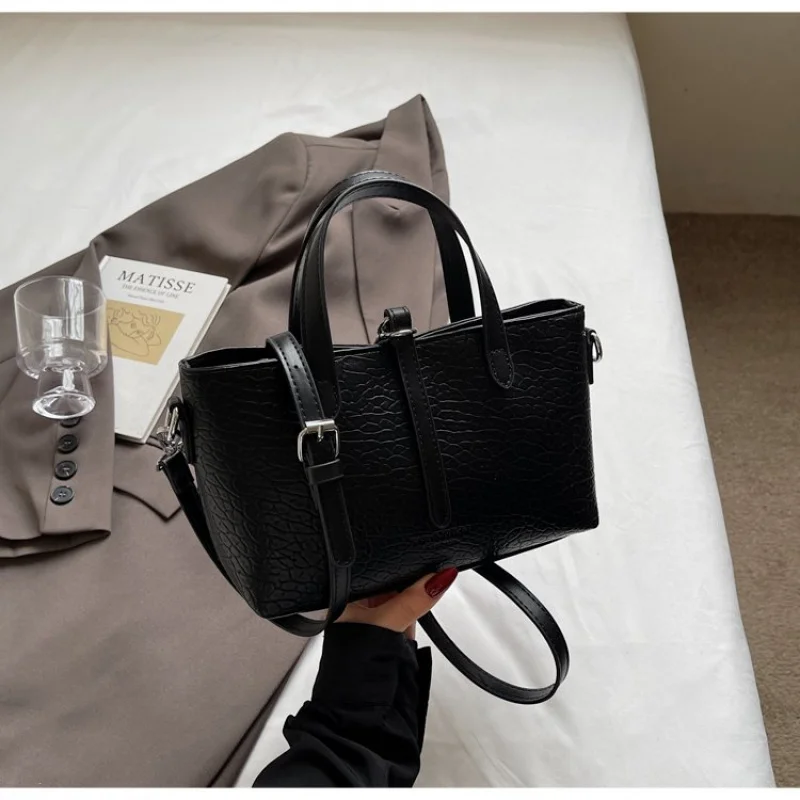 حقيبة يد نسائية عصرية مصنوعة من جلد نوبوك كاجوال فيينا عصرية وواسعة ومظهر يومي ناعم #2