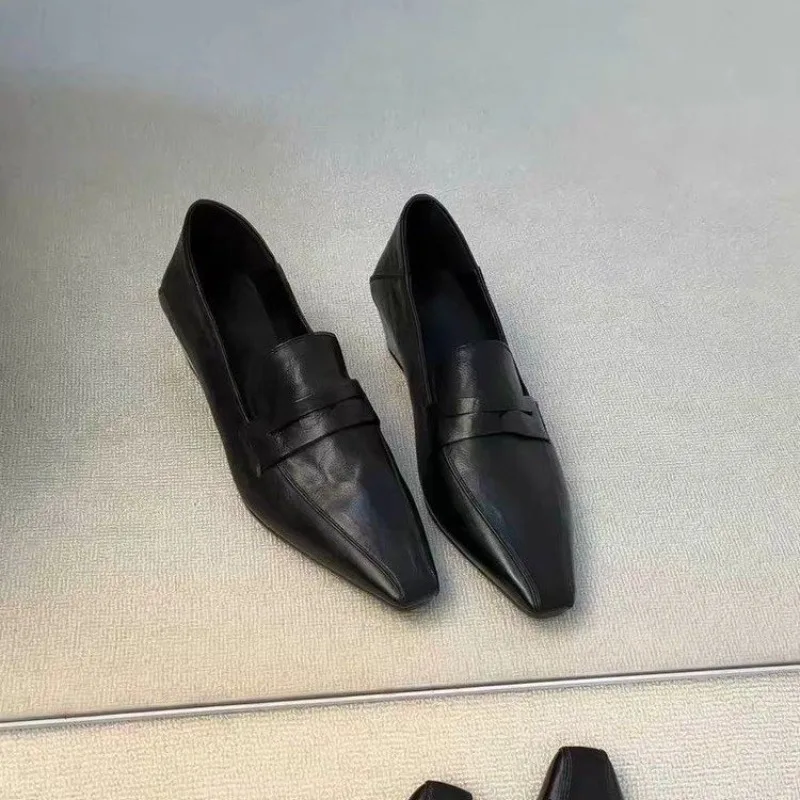 

Versatile pointed-toe Shoes, square-toe slip-on low-heel shoes, elegant temperament, small leather shoes