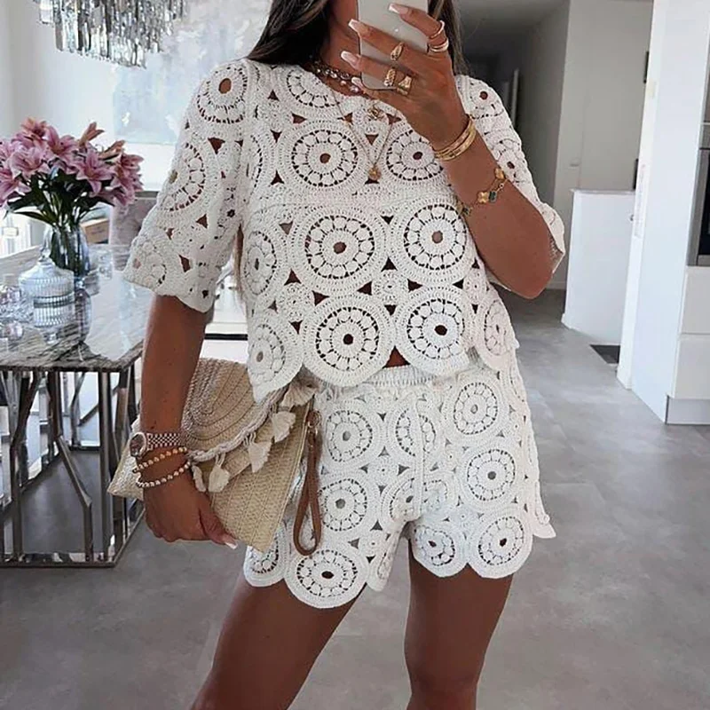 Элегантный пуловер с круглым вырезом, топ и короткие брюки, женский повседневный однотонный костюм с коротким рукавом, модный жаккардовый полый праздничный наряд