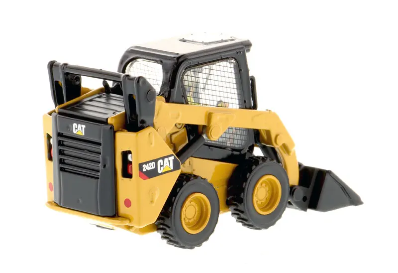 DM 1/50 Scale Cat 242D Compact Skid Steer Loader โดย Diecast Masters สําหรับคอลเลกชันของขวัญ 85525