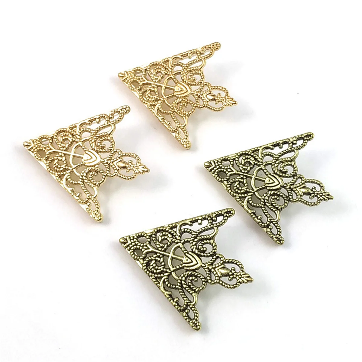 Retro Style Triangular Bee Brooch 1/2pcs Crown Hollow Out Men\'s And Women\'s Jewelry Gift Pins Badges Party Clothing Accessories