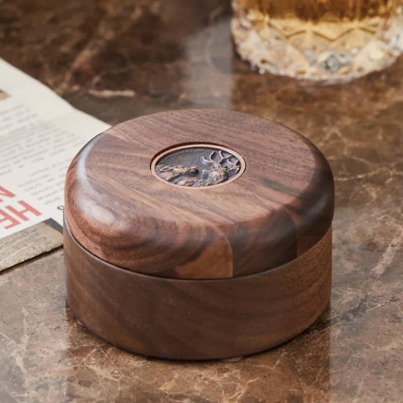 

Gift boys solid wood ashtray household living room