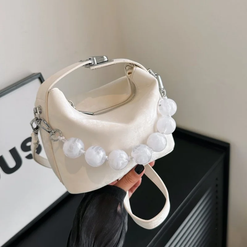 

Luxury Women's Tote Bag Made Of Fine Leather Boasting Famous Designer Inspired And Casual Vintage Look​