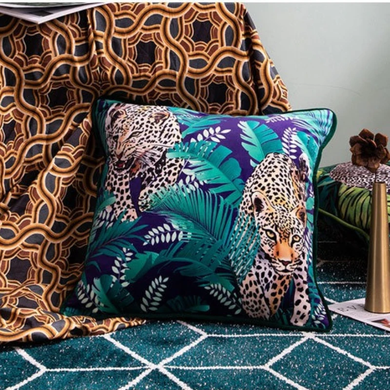 Retro double-sided printed tassel decorative pillowcase with leopard and zebra patterns for hotel and home sofa or bed