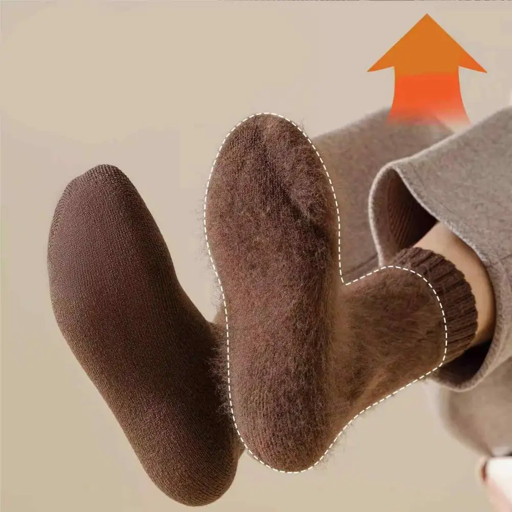 Soft Cotton Blend Thermal Socks Thickened Plush Thermal Fleece Socks for Men Soft Warm Mid-calf Crew Socks for Winter for Men