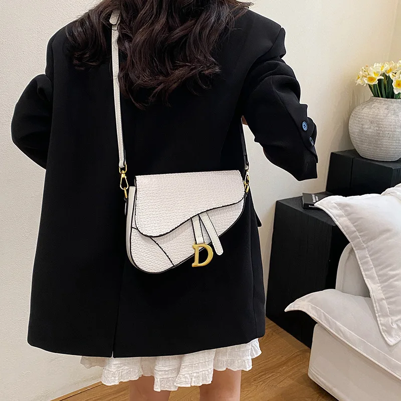 

【2025 New】Fashionable Women's Square Bag - Chain Strap, Vintage Style, Shoulder & Crossbody