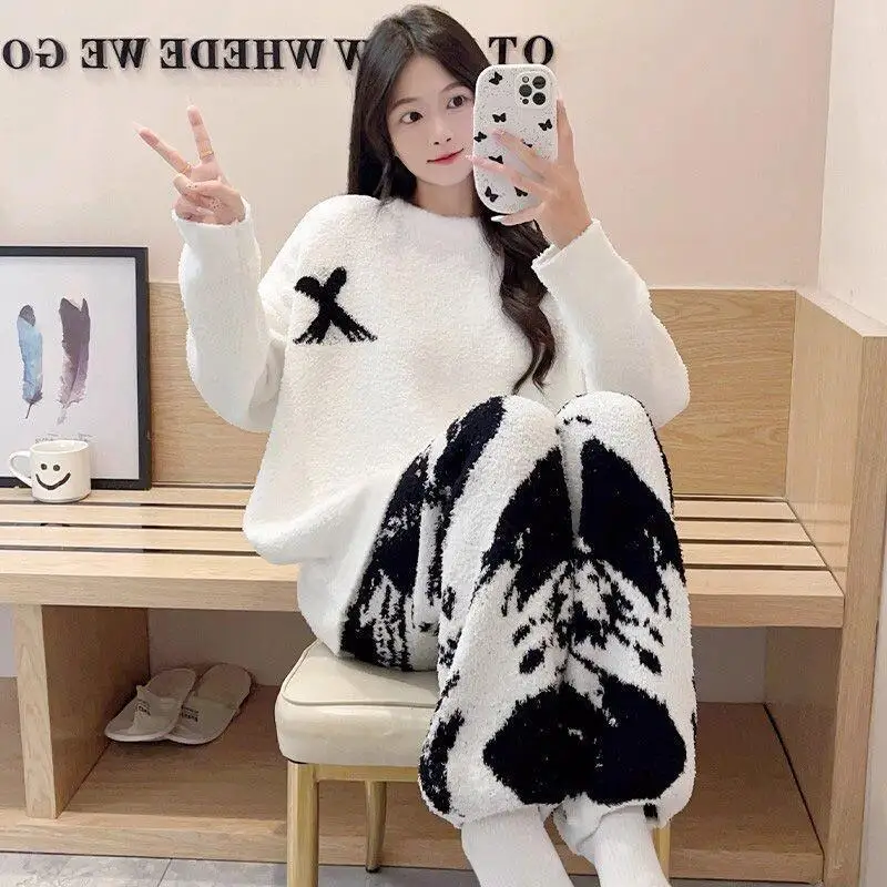 여성용 따뜻한 겨울 파자마 세트, 반털 안감의 세련된 홈웨어, 귀엽고 부드러운 파자마 세트