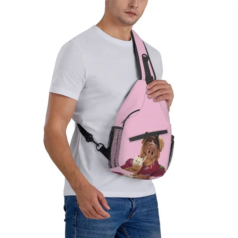 Alf Meme Sling Bags para hombres, Cool Alien Life Form, Sci Fi, Tv Show, hombro, pecho, mochila cruzada, mochila de viaje, Daypack