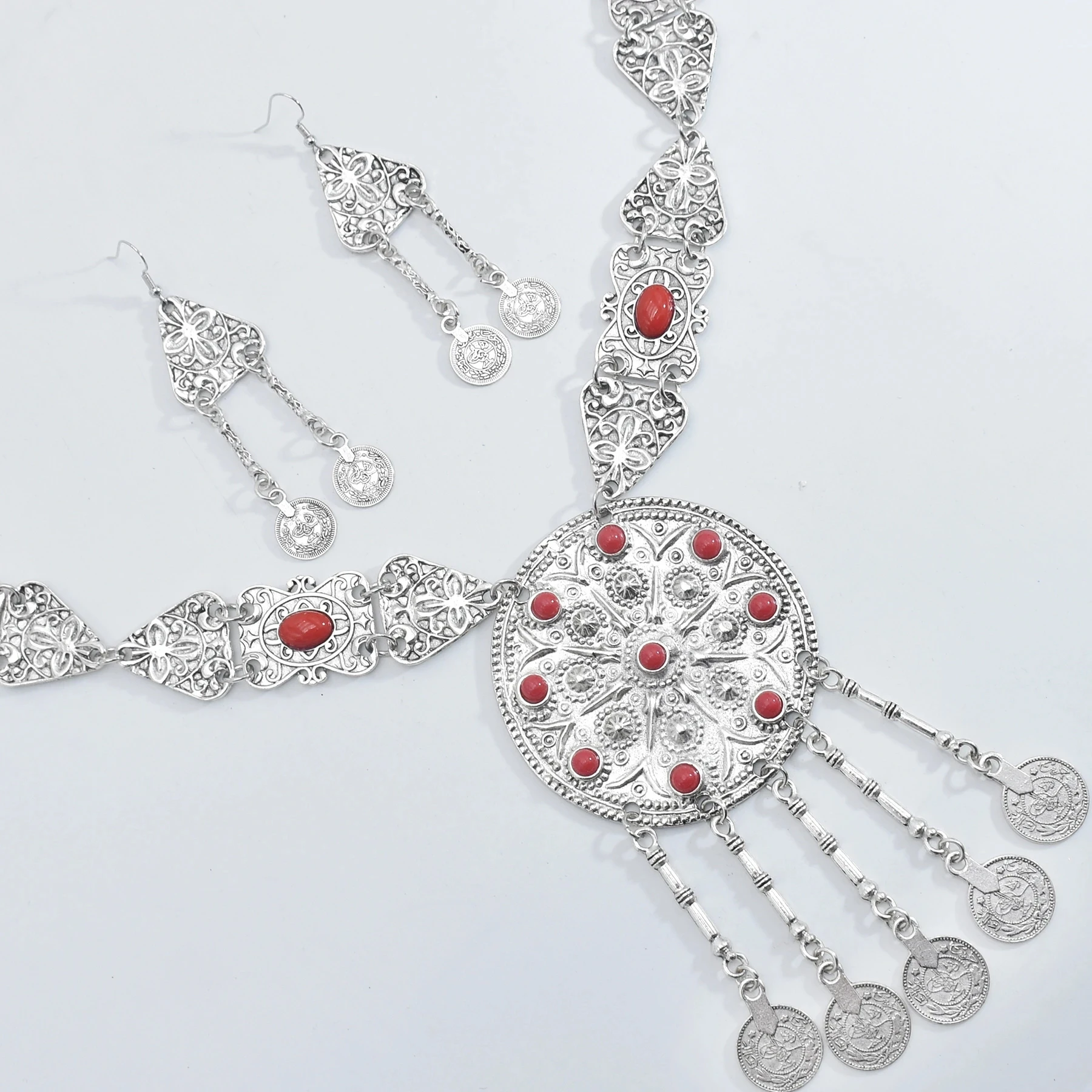 

Bohemian Vintage Silver-color Alloy Green Red Stone Necklace Earrings Bracelet with Rings Set for Women Indian Gypsy Jewelry Set