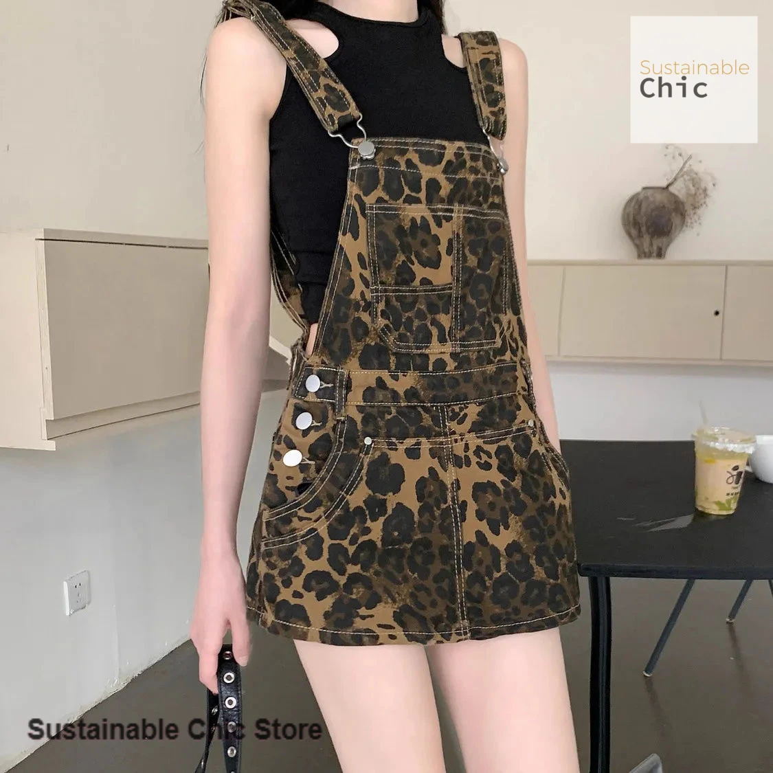 กระโปรงยีนส์ลายเสือดาวสไตล์อเมริกันย้อนยุคสำหรับผู้หญิง ฤดูใบไม้ผลิและฤดูใบไม้ร่วง ดีไซน์แฟชั่นใหม่ สไตล์ลำลองสบายๆ ทรงกระโปรงกางเกง