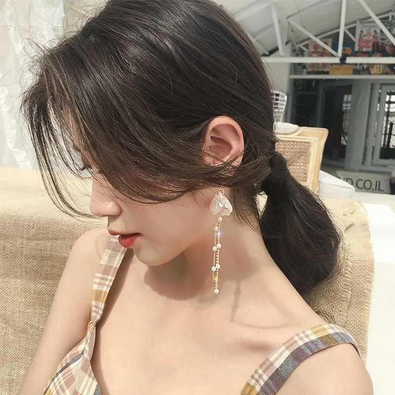 925 Silver Needle Korean Fashion White Petal Flower Earrings For Women Jewelry 2024 Trending Pearl Crystal Long Tassel Earrings