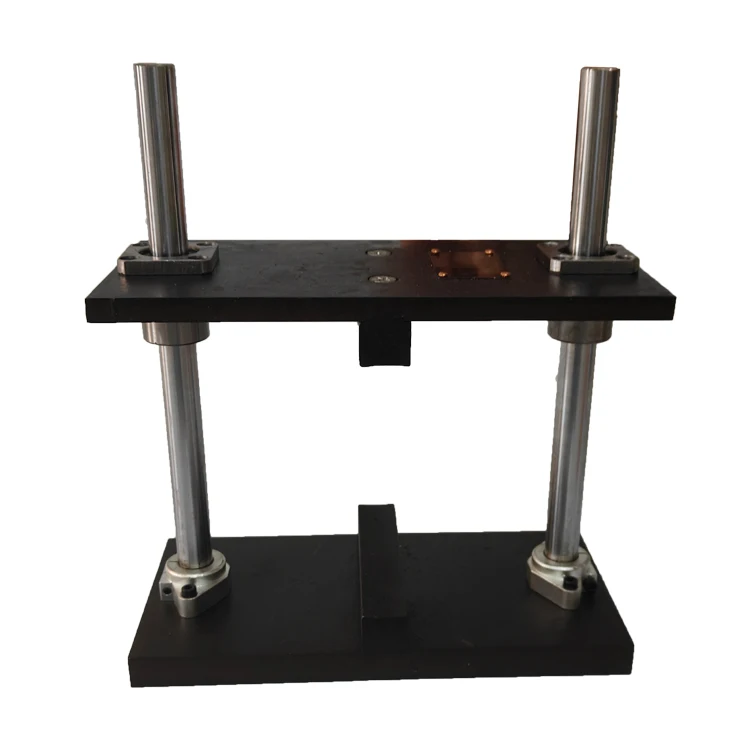 High Precision Asphalt Anti-Cracking Splitting Fixture for Indirect Tensile Strength Test of Pavement Materials