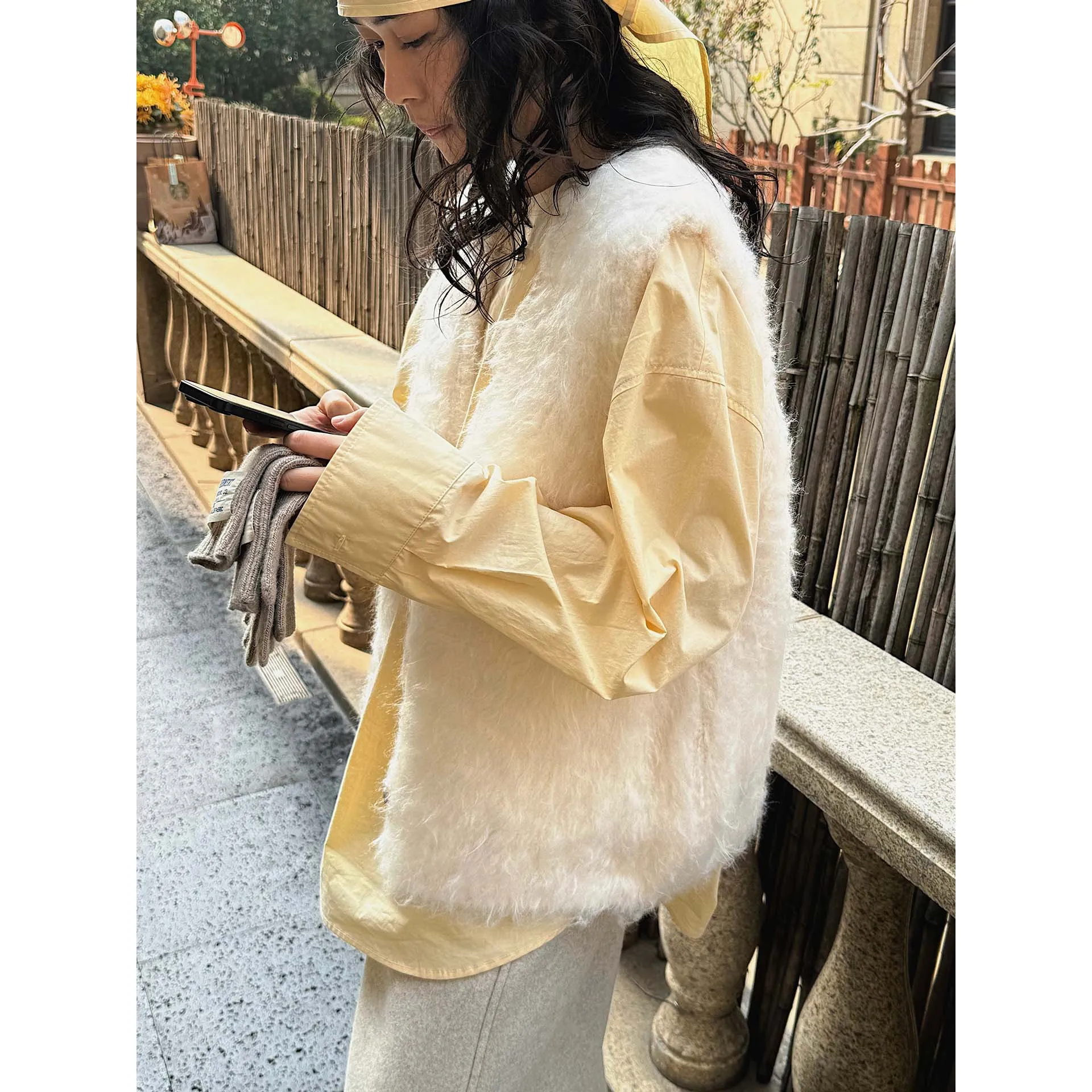 

Winter Simple V-neck Plush Button Wool Vest Slimming Sleeveless Top For Women