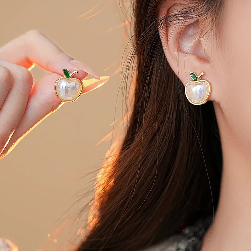 2024 New Simplicity Compact Exquisite Fresh Lovely Earrings Fashion Sweet Pearl Fruit Profiling Women Stud Earrings Jewelry